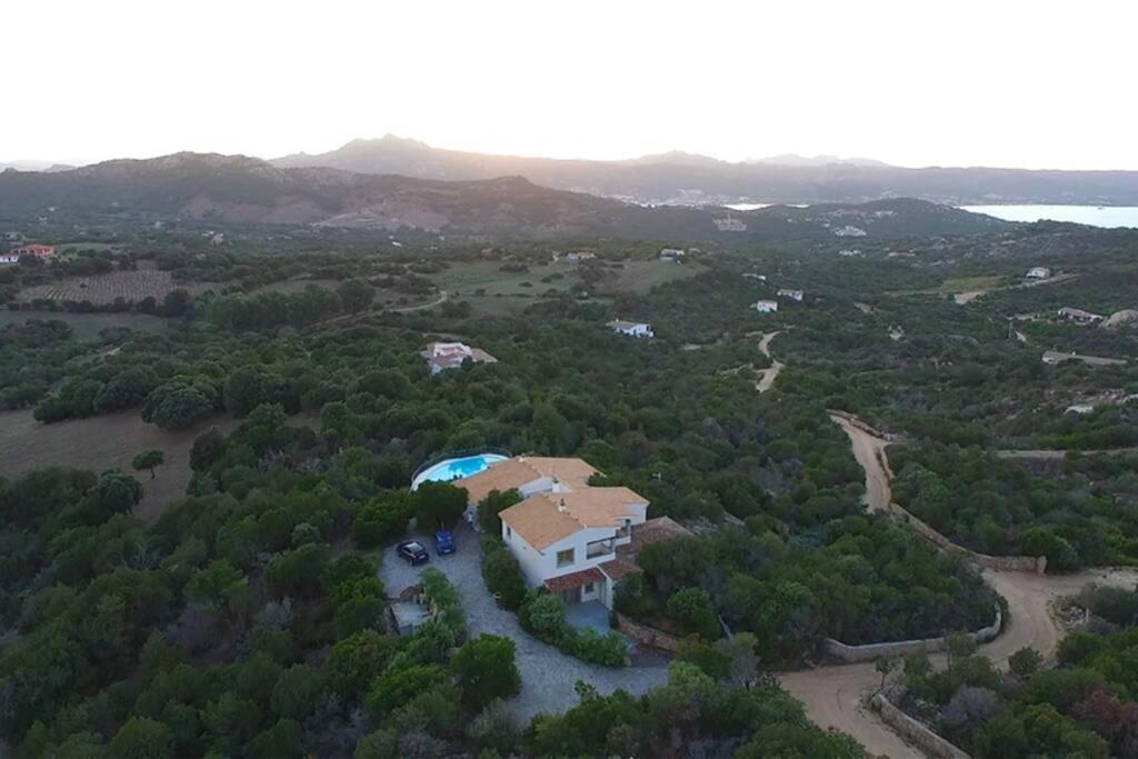 Villa Con Piscina Vista Mare Cala Bitta Exterior photo